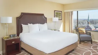 hyatt-regency-lexington-p083-king-room
